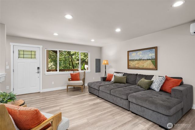 14310 176th Avenue SE, Renton, WA 98059