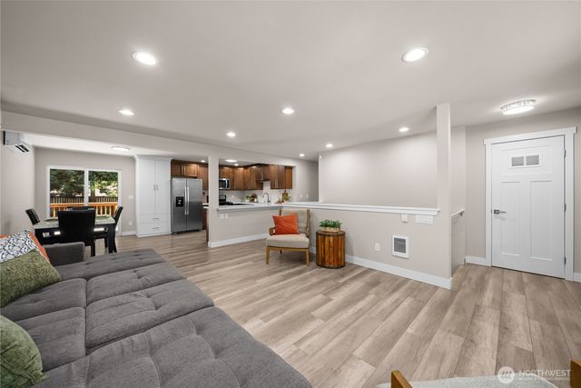 14310 176th Avenue SE, Renton, WA 98059