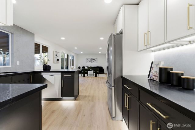 4136 SW 321st ST, Federal Way, WA 98023