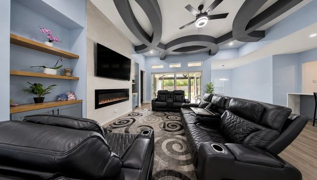 921 Delk Drive, Arlington, TX 76013