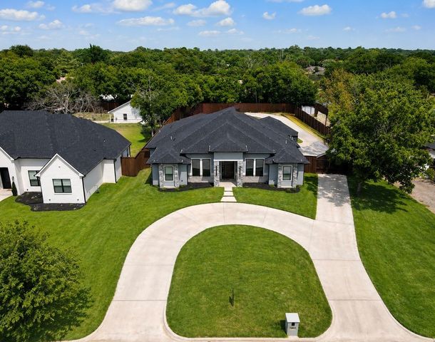 921 Delk Drive, Arlington, TX 76013