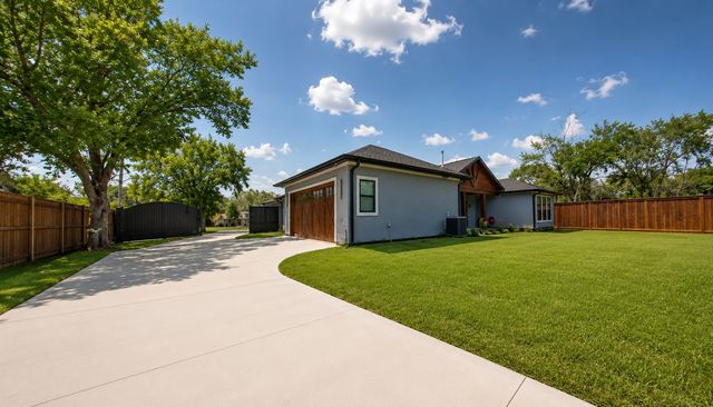 921 Delk Drive, Arlington, TX 76013