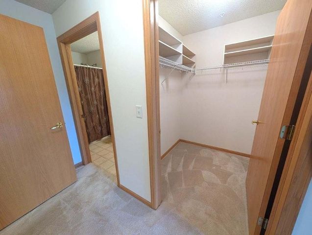2231 Penn Place 213, North Saint Paul, MN 55109