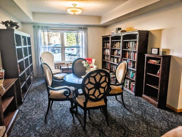 2231 Penn Place 213, North Saint Paul, MN 55109
