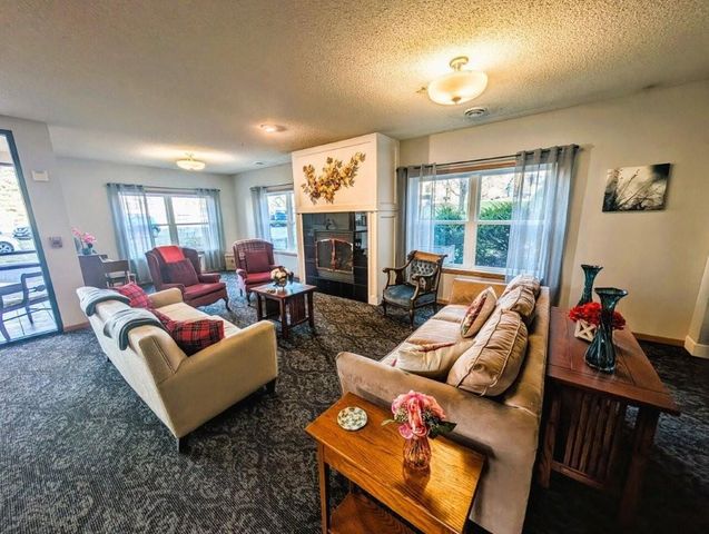 2231 Penn Place 213, North Saint Paul, MN 55109