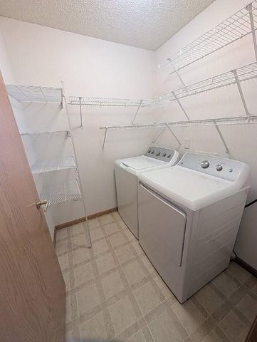 2231 Penn Place 213, North Saint Paul, MN 55109