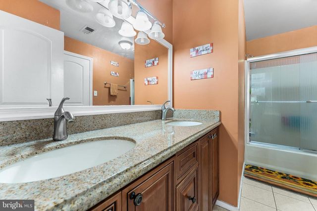17 JOEL CT, Lindenwold, NJ 08021