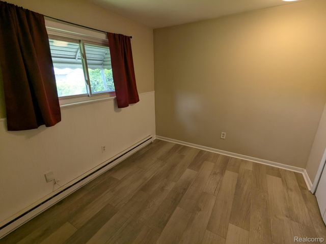 23911 METHUEN Avenue, Warren, MI 48091