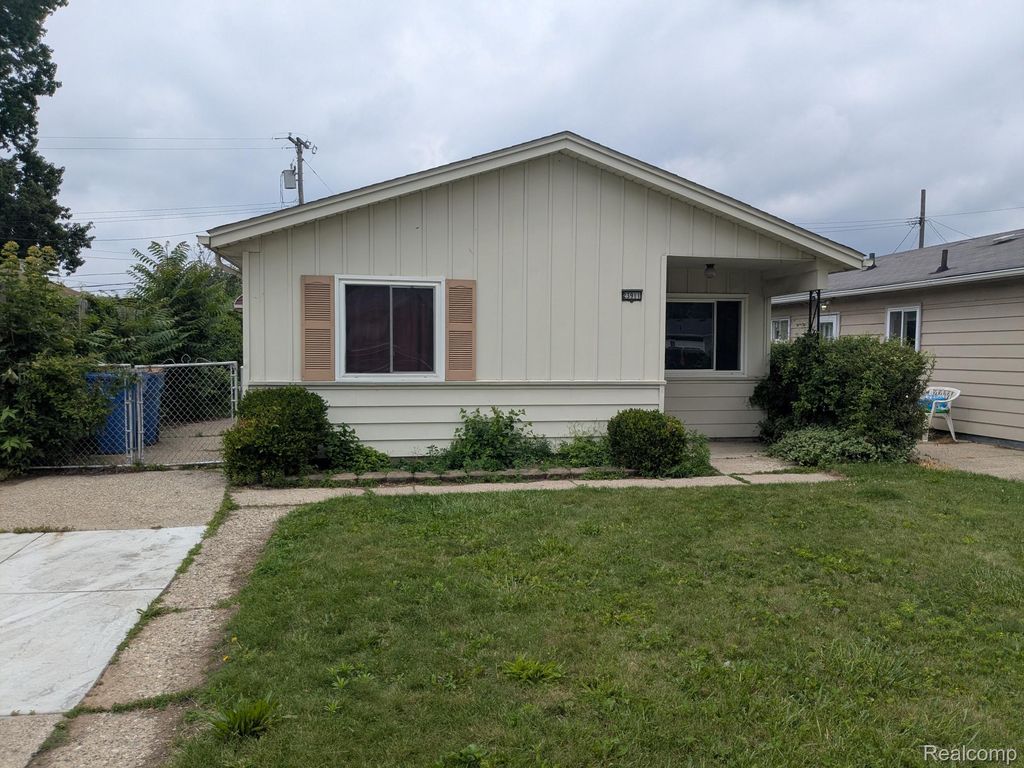 23911 METHUEN Avenue, Warren, MI 48091