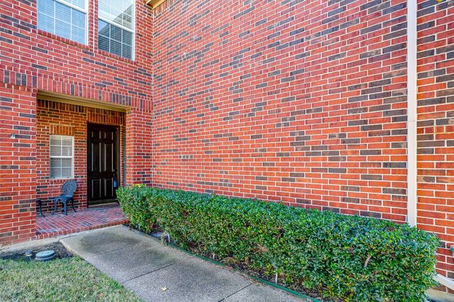 8216 Dogwood Lane, Irving, TX 75063