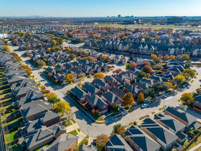 8216 Dogwood Lane, Irving, TX 75063