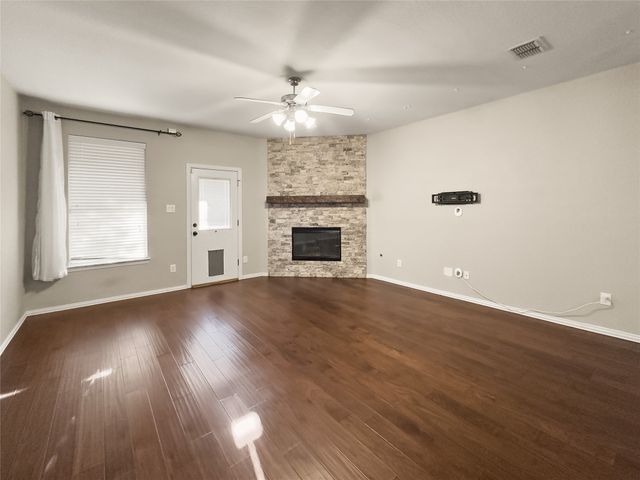 707 Dickerson Lane, Mansfield, TX 76063