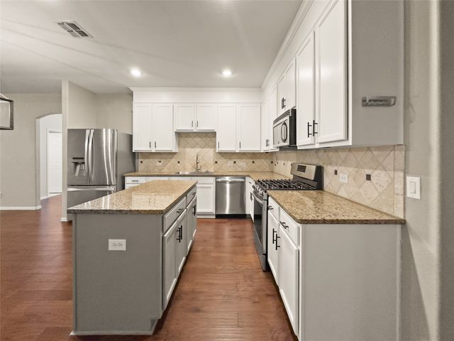 707 Dickerson Lane, Mansfield, TX 76063