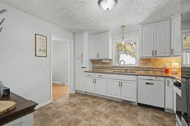 26 Gray Rock Drive NW, Rome, GA 30165