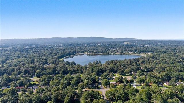 26 Gray Rock Drive NW, Rome, GA 30165