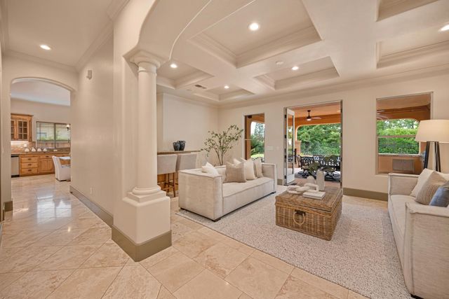 4000 Kingsbarns Dr, Roseville, CA 95747