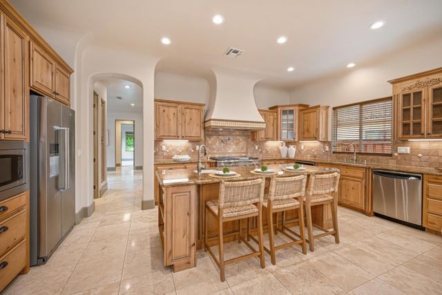4000 Kingsbarns Dr, Roseville, CA 95747