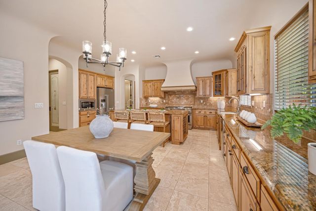 4000 Kingsbarns Dr, Roseville, CA 95747