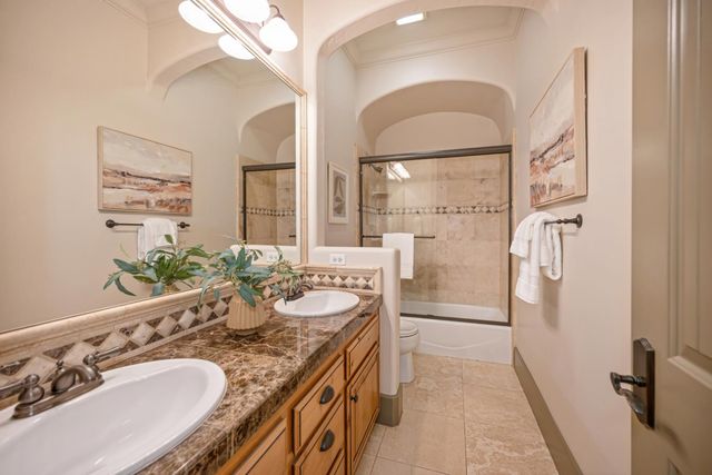 4000 Kingsbarns Dr, Roseville, CA 95747