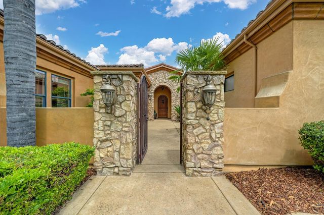 4000 Kingsbarns Dr, Roseville, CA 95747