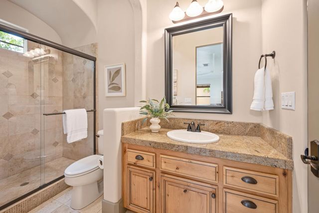 4000 Kingsbarns Dr, Roseville, CA 95747
