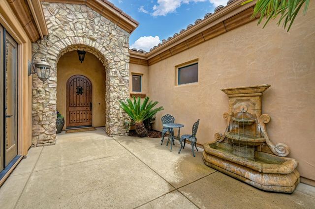 4000 Kingsbarns Dr, Roseville, CA 95747