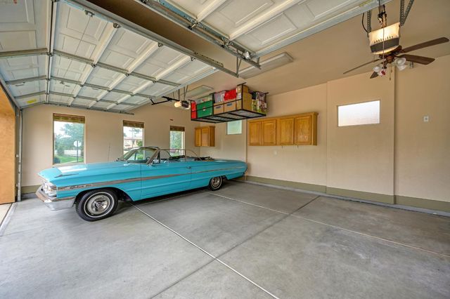 4000 Kingsbarns Dr, Roseville, CA 95747