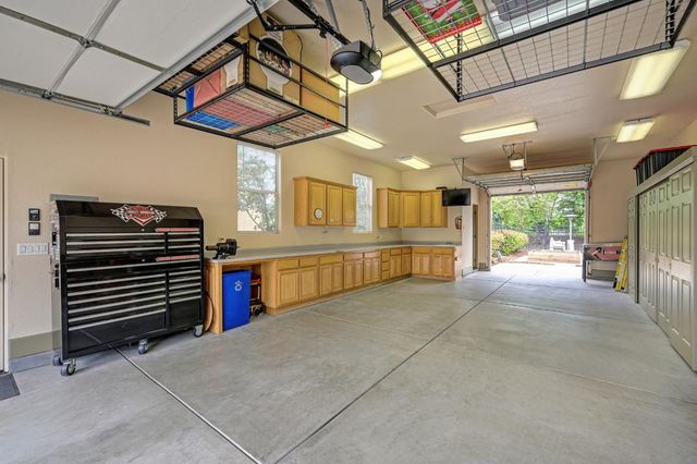 4000 Kingsbarns Dr, Roseville, CA 95747