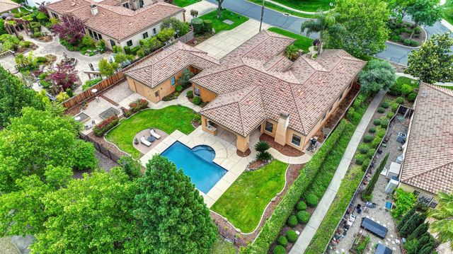4000 Kingsbarns Dr, Roseville, CA 95747