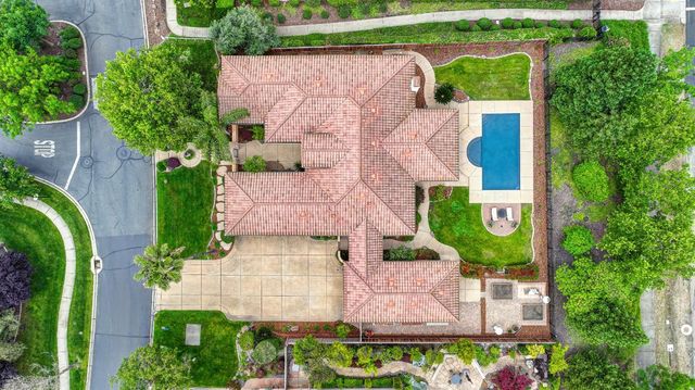 4000 Kingsbarns Dr, Roseville, CA 95747