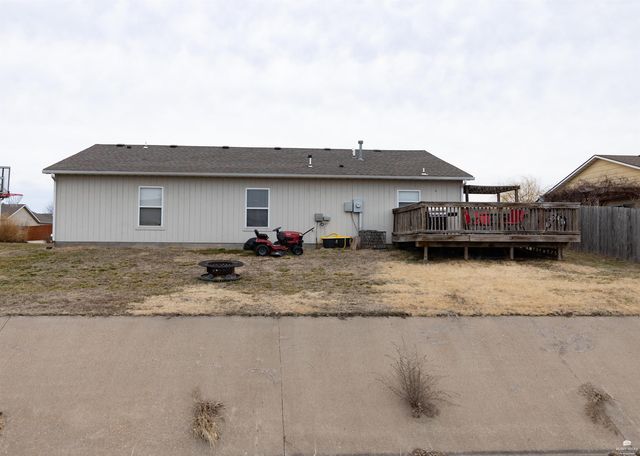 305 Northfield Road, Manhattan, KS 66502