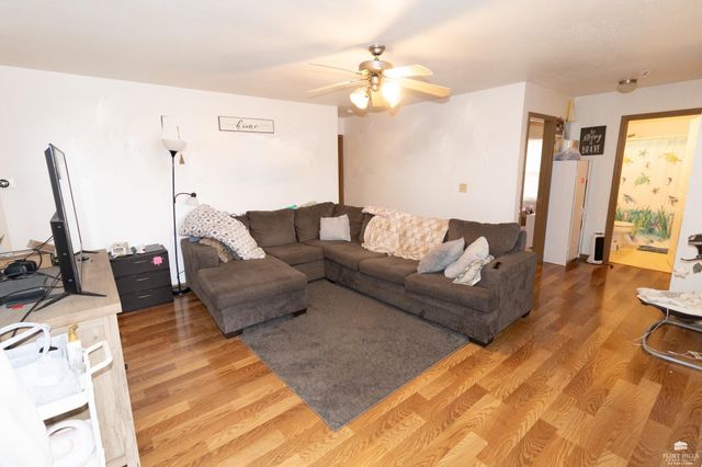 305 Northfield Road, Manhattan, KS 66502