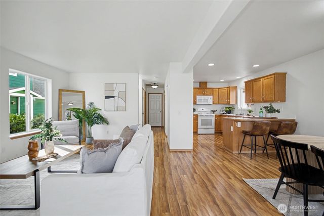 11412 33rd Street NE, Lake Stevens, WA 98258