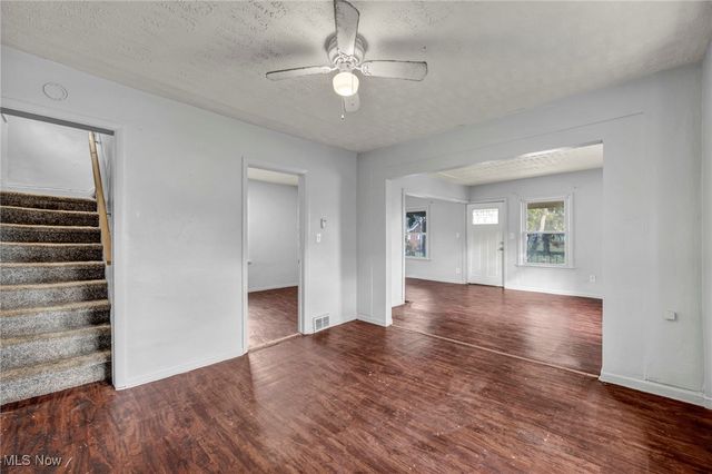 1033 W 21st Street, Lorain, OH 44052