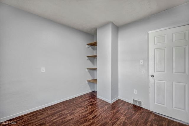 1033 W 21st Street, Lorain, OH 44052