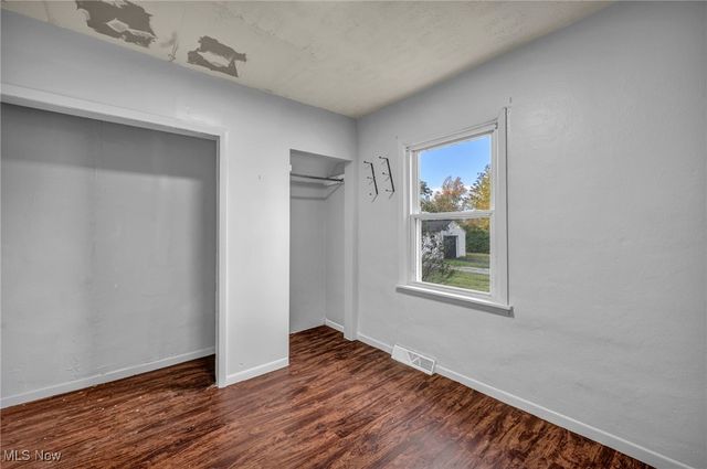 1033 W 21st Street, Lorain, OH 44052