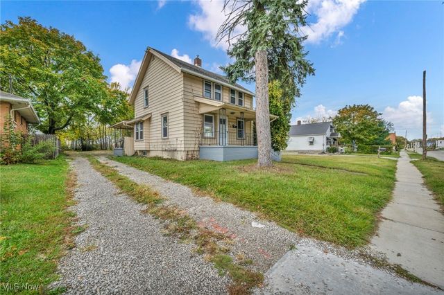 1033 W 21st Street, Lorain, OH 44052