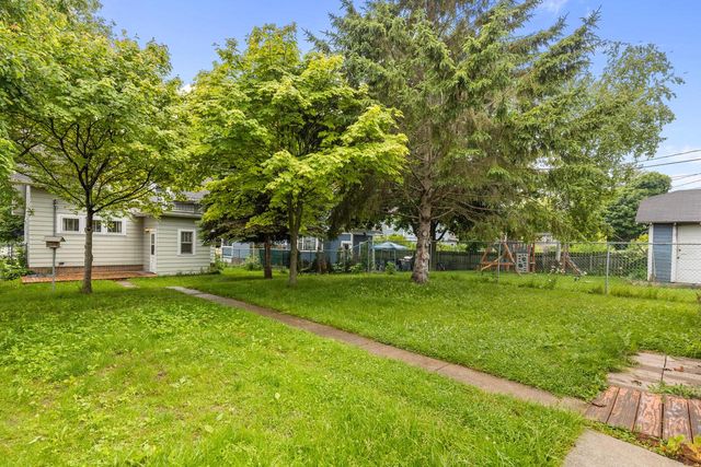 1422 St Clair AVENUE, Sheboygan, WI 53081