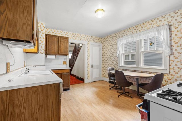1422 St Clair AVENUE, Sheboygan, WI 53081