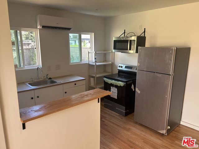 7722 Wish Avenue, Van Nuys, CA 91406