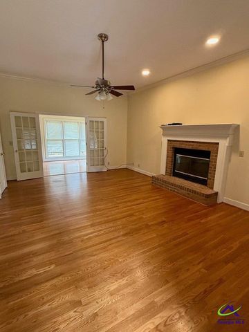 134 Ashford Park, Macon, GA 31210