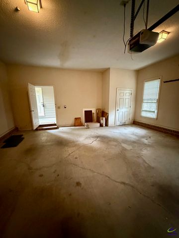 134 Ashford Park, Macon, GA 31210