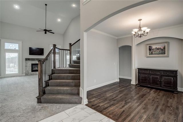 10423 N Chelsea Avenue, Kansas City, MO 64156