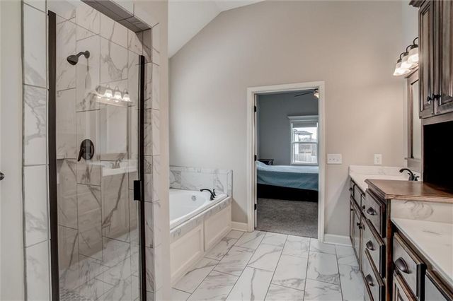 10423 N Chelsea Avenue, Kansas City, MO 64156