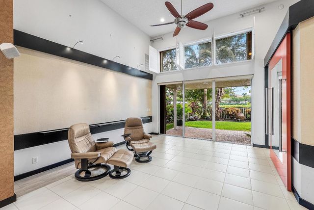 6220 San Michel Way, Delray Beach, FL 33484