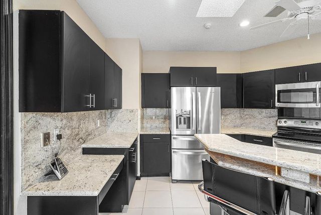 6220 San Michel Way, Delray Beach, FL 33484