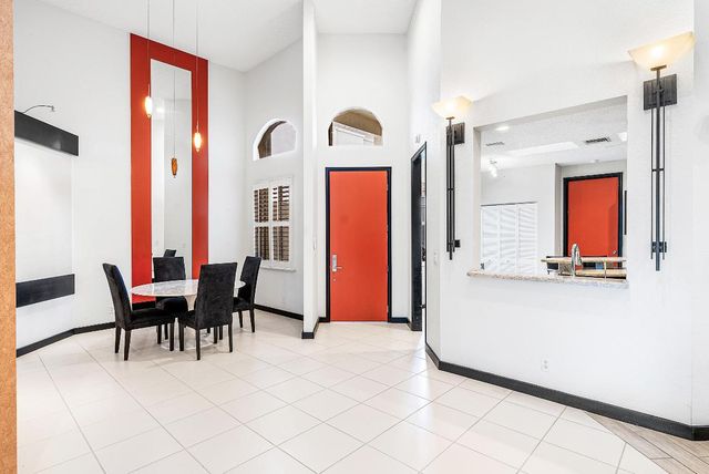 6220 San Michel Way, Delray Beach, FL 33484