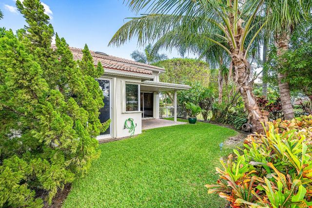 6220 San Michel Way, Delray Beach, FL 33484