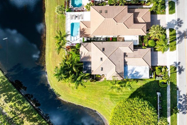 6220 San Michel Way, Delray Beach, FL 33484