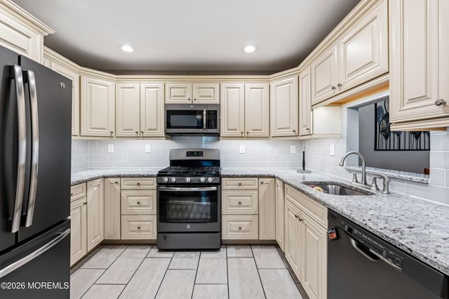 37 Morgan Place 37, East Brunswick, NJ 08816